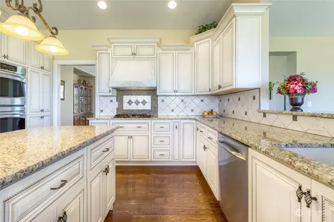 Kitchen - 602 Summers Cir, Walla Walla, WA 99362 photo 3 of 6