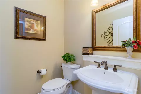 Bath - 602 Summers Cir, Walla Walla, WA 99362 photo 2 of 5
