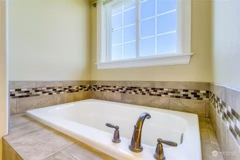 Bath - 602 Summers Cir, Walla Walla, WA 99362 photo 4 of 5