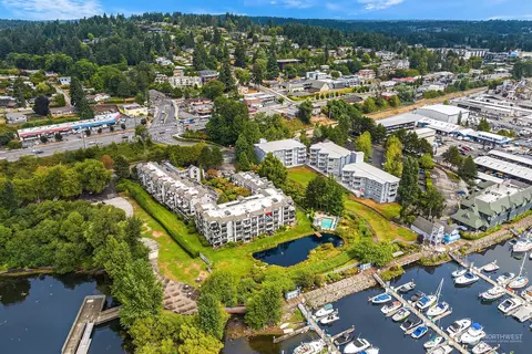 6121 NE 175th St #A301, Kenmore, WA 98028