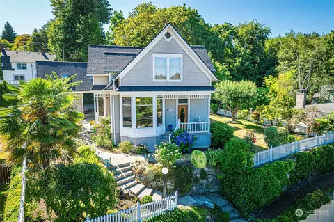217 S Cambrian Ave, Bremerton, WA 98312