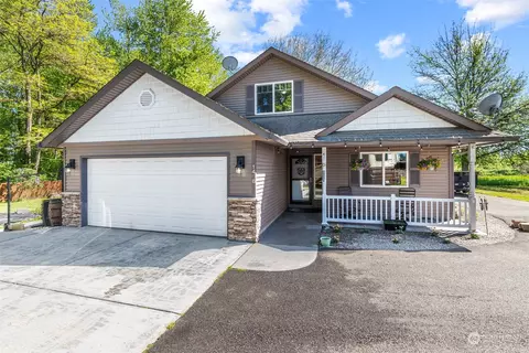 1408 S River Rd, Kelso, WA 98626