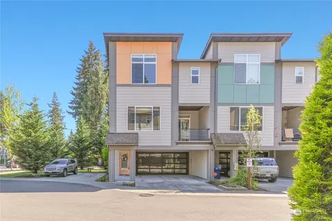 13724 Ash Way #F1, Everett, WA 98204