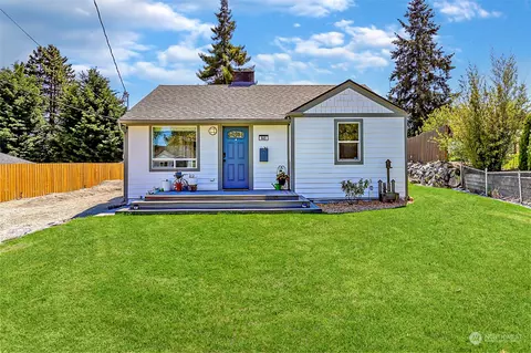 845 SW 139th St, Burien, WA 98166