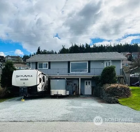 3013 W 2nd St, Anacortes, WA 98221