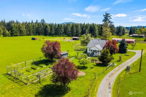 13224 Military Rd SE, Rainier, WA 98576