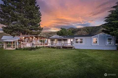 3608 Warehouse Rd, Monitor, WA 98836