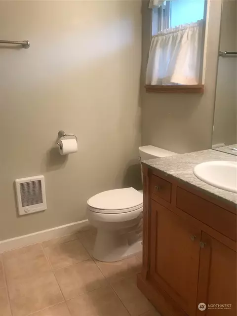 Bath - 18819 92nd Ave NE, Bothell, WA 98011 photo 3 of 3