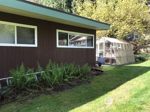 Exterior - 18819 92nd Ave NE, Bothell, WA 98011 photo 3 of 10