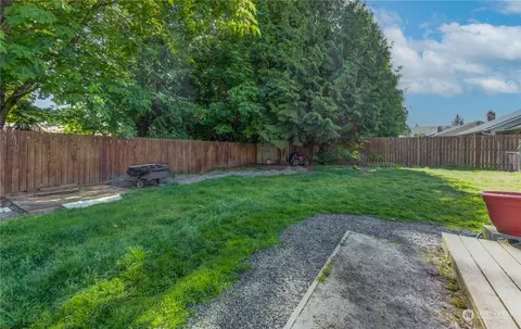Exterior - 14413 55th Ave SE, Everett, WA 98208 photo 6 of 10