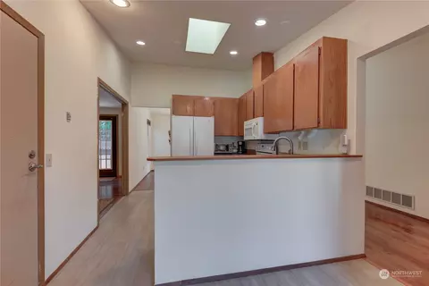 Kitchen - 14413 55th Ave SE, Everett, WA 98208 photo 4 of 4