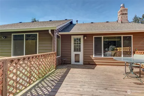 Exterior - 14413 55th Ave SE, Everett, WA 98208 photo 3 of 10