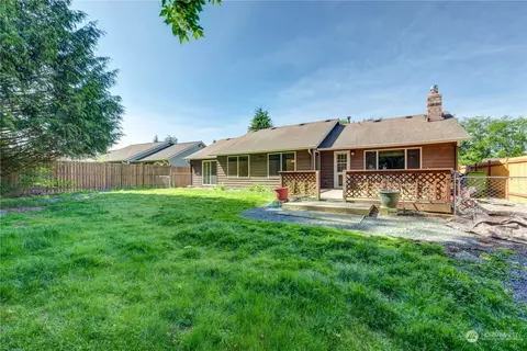 Exterior - 14413 55th Ave SE, Everett, WA 98208 photo 7 of 10