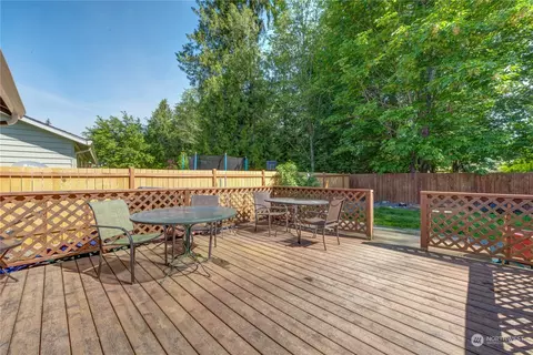 Exterior - 14413 55th Ave SE, Everett, WA 98208 photo 4 of 10