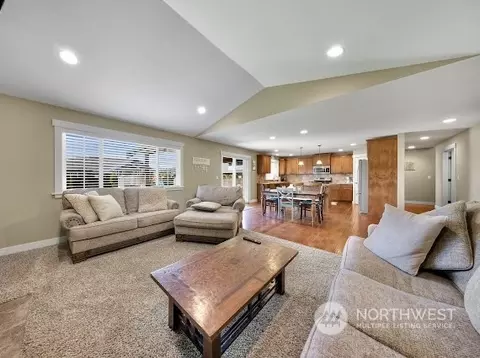 Living - 721 Maple Ridge Dr, Everson, WA 98247 photo 3 of 3