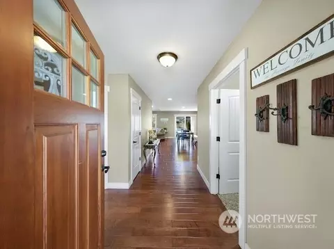 Entry Way - 721 Maple Ridge Dr, Everson, WA 98247 photo 1 of 1