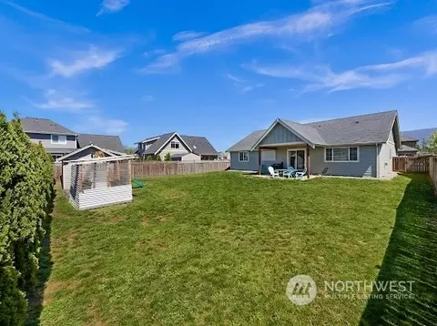 Exterior - 721 Maple Ridge Dr, Everson, WA 98247 photo 7 of 9