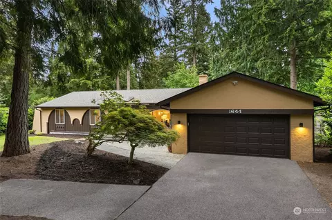 1644 215th Pl SE, Sammamish, WA 98075