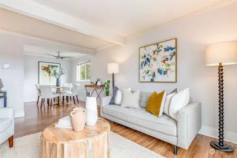 2215 14th Ave W #4, Seattle, WA 98119