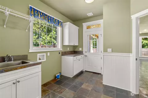 9322 Milburn Loop SE, Olympia, WA 98513 photo 17