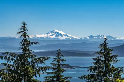 1526 Twin Lakes Dr, Orcas Island, WA 98245