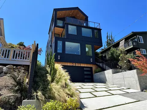 3811 Eastern Ave N, Seattle, WA 98103