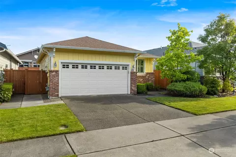 8208 Bainbridge Loop NE, Lacey, WA 98516