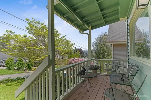 1012 Edwards Ave, Everett, WA 98201 photo 2