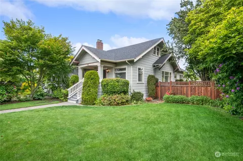 1515 Rucker Ave, Everett, WA 98201