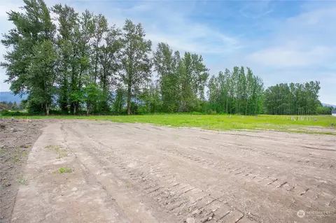 1208 E Georgia Ln, Everson, WA 98247