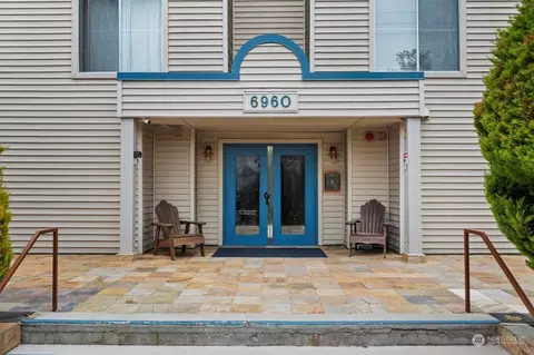 6960 California Ave SW #A203, Seattle, WA 98136