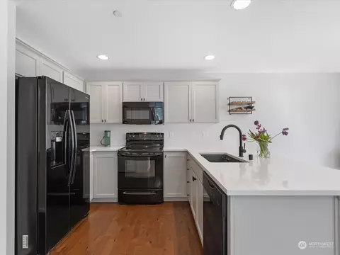 Kitchen - 19315 1st Ave W, Bothell, WA 98012 photo 1 of 4