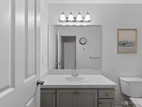 Bath - 19315 1st Ave W, Bothell, WA 98012 photo 4 of 5