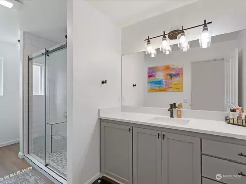 Bath - 19315 1st Ave W, Bothell, WA 98012 photo 2 of 5