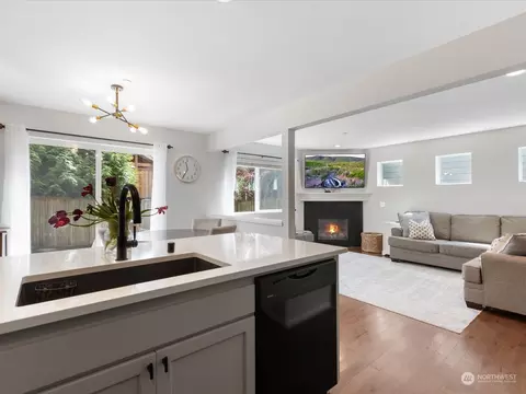 Kitchen - 19315 1st Ave W, Bothell, WA 98012 photo 4 of 4