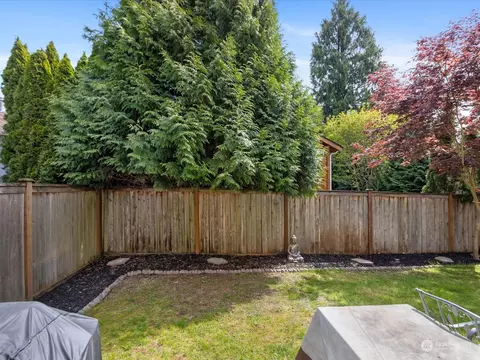 Exterior - 19315 1st Ave W, Bothell, WA 98012 photo 6 of 7
