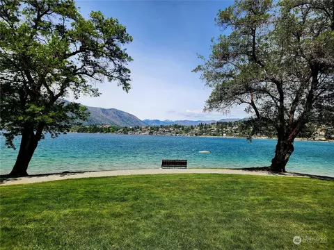 1 Beach 589-h, Manson, WA 98831