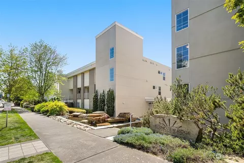 4527 45th Ave SW #302S, Seattle, WA 98116