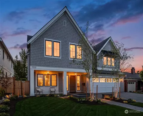 7737 Ridge Dr NE, Seattle, WA 98115