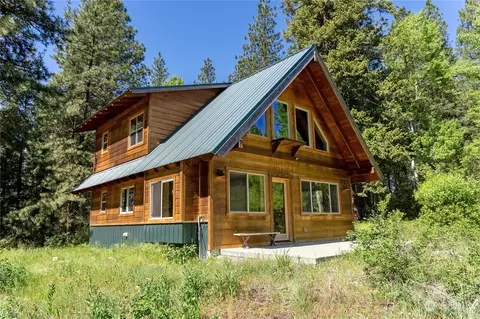 81 Homestead Rd, Winthrop, WA 98862