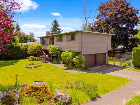 4802 186th Pl SW, Lynnwood, WA 98037