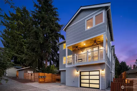 4326 SW C Sw Mills St, Seattle, WA 98136