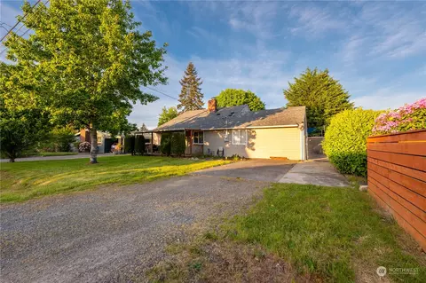 16036 11th Ave SW, Burien, WA 98166