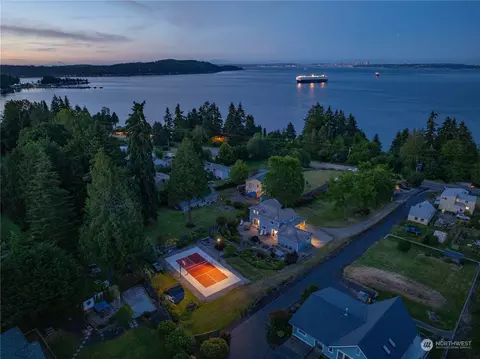 1590 Colchester Dr E, Port Orchard, WA 98366