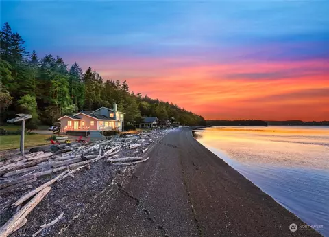 1966 Good Beach Ln, Coupeville, WA 98239