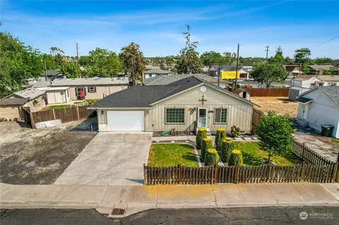2125 W Neppel St, Moses Lake, WA 98837