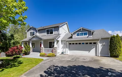 416 N 30th St, Mount Vernon, WA 98273