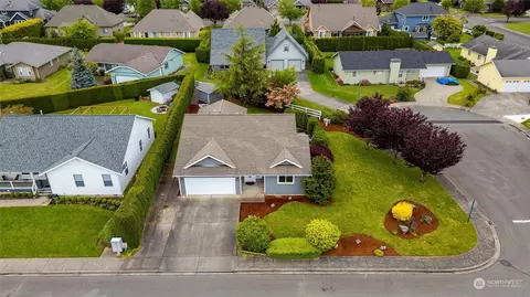 808 Cedar Dr, Lynden, WA 98264