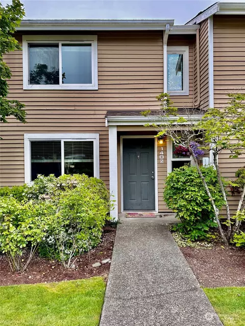 1216 S 237th Ln #1402, Des Moines, WA 98198