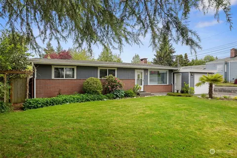 1115 Cascade Dr, Everett, WA 98203 photo 2